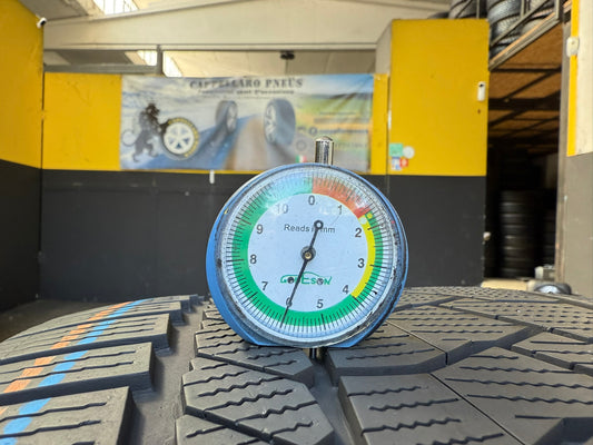 Usato: 2 Gomme 295/40R20 110W XL Continental Invernali 90% residui