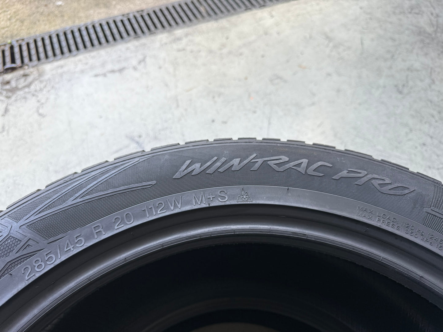 Usato: 2 Gomme 285/45R20 112W XL Vredestein Invernali 85% residui