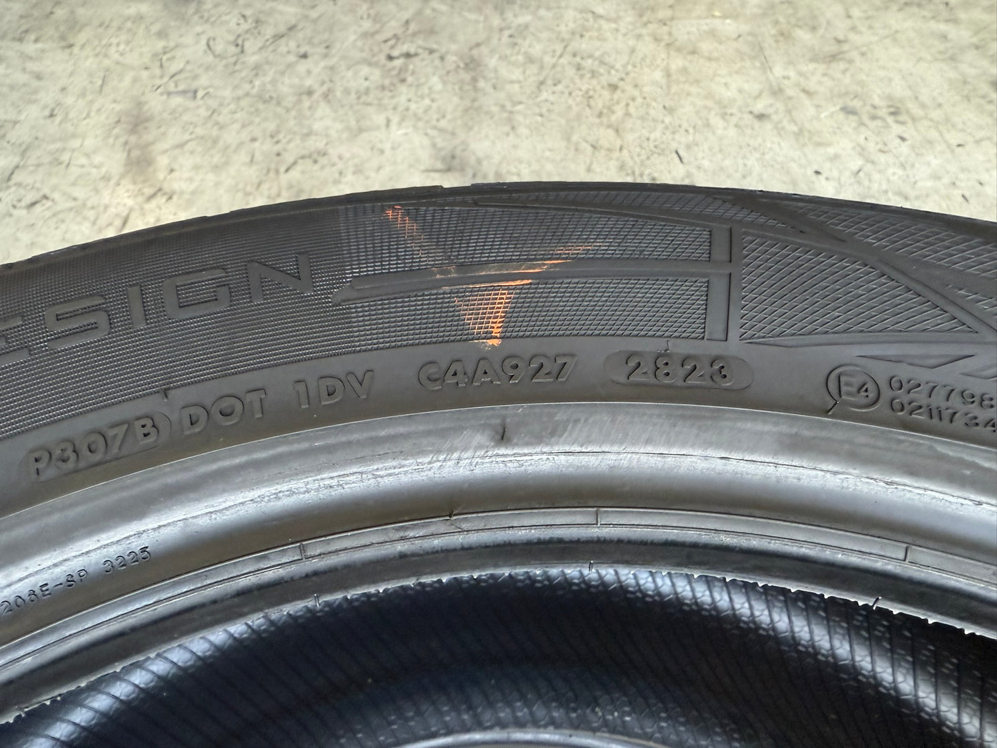 Usato: 2 Gomme 285/45R20 112W XL Vredestein Invernali 85% residui