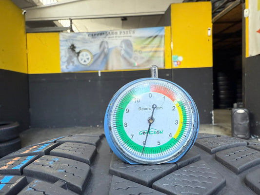 Usato: 2 Gomme 285/45R20 112W XL Vredestein Invernali 85% residui