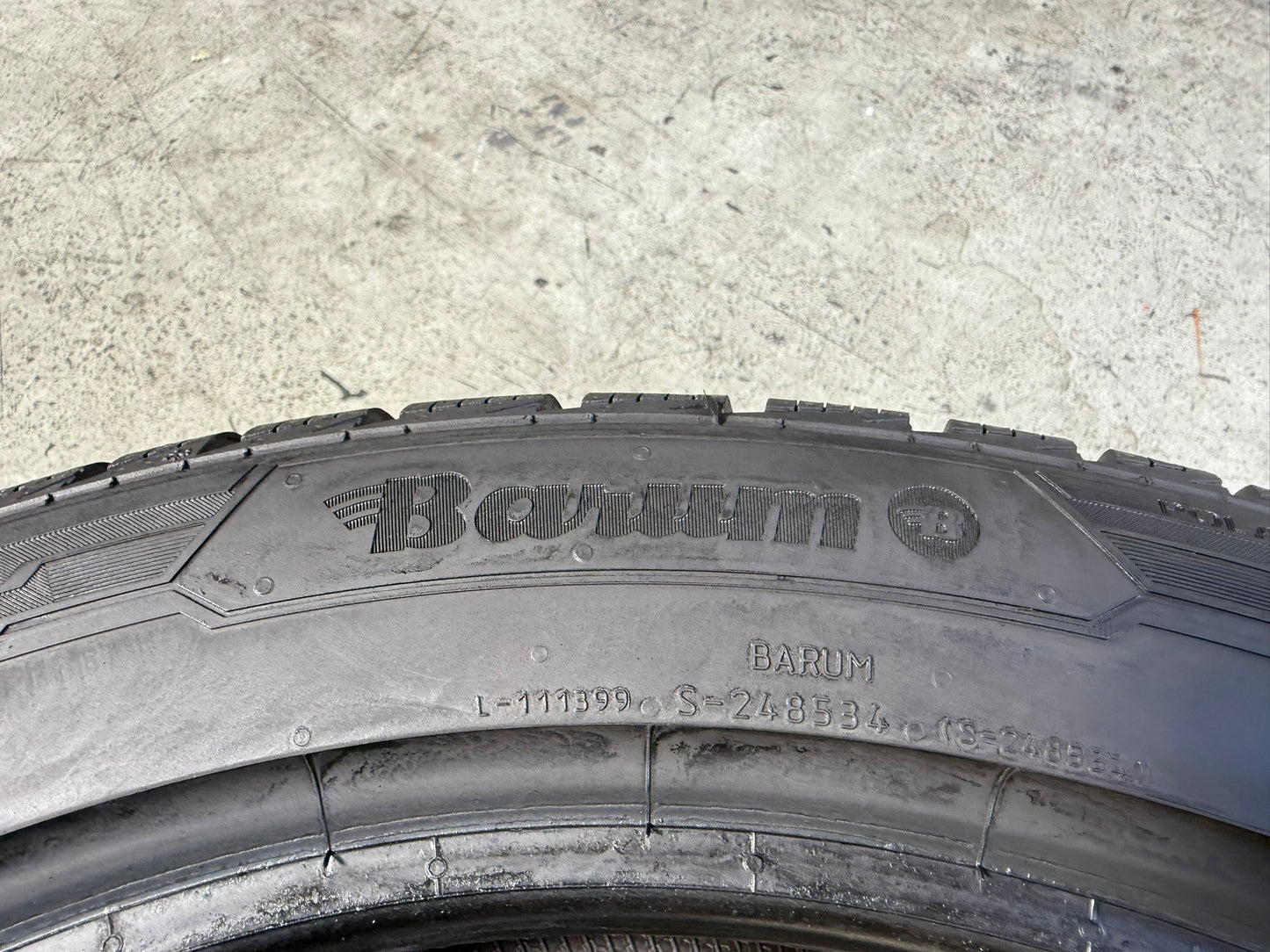 Usato: 2 Gomme 245/45R19 102V XL Barum Invernali 85% residui
