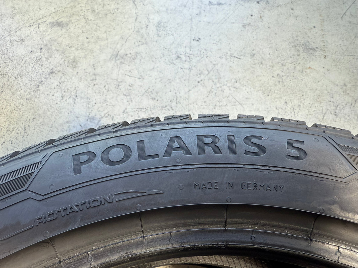 Usato: 2 Gomme 245/45R19 102V XL Barum Invernali 85% residui