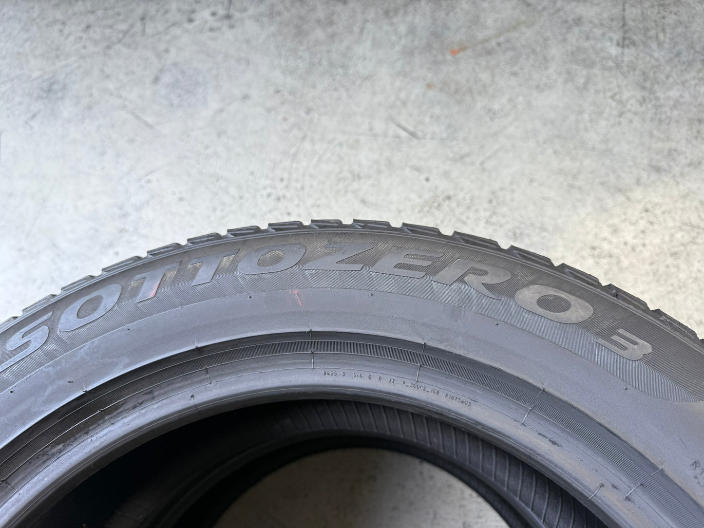Usato: 2 Gomme 225/55R17 101V XL Pirelli Invernali 80% residui