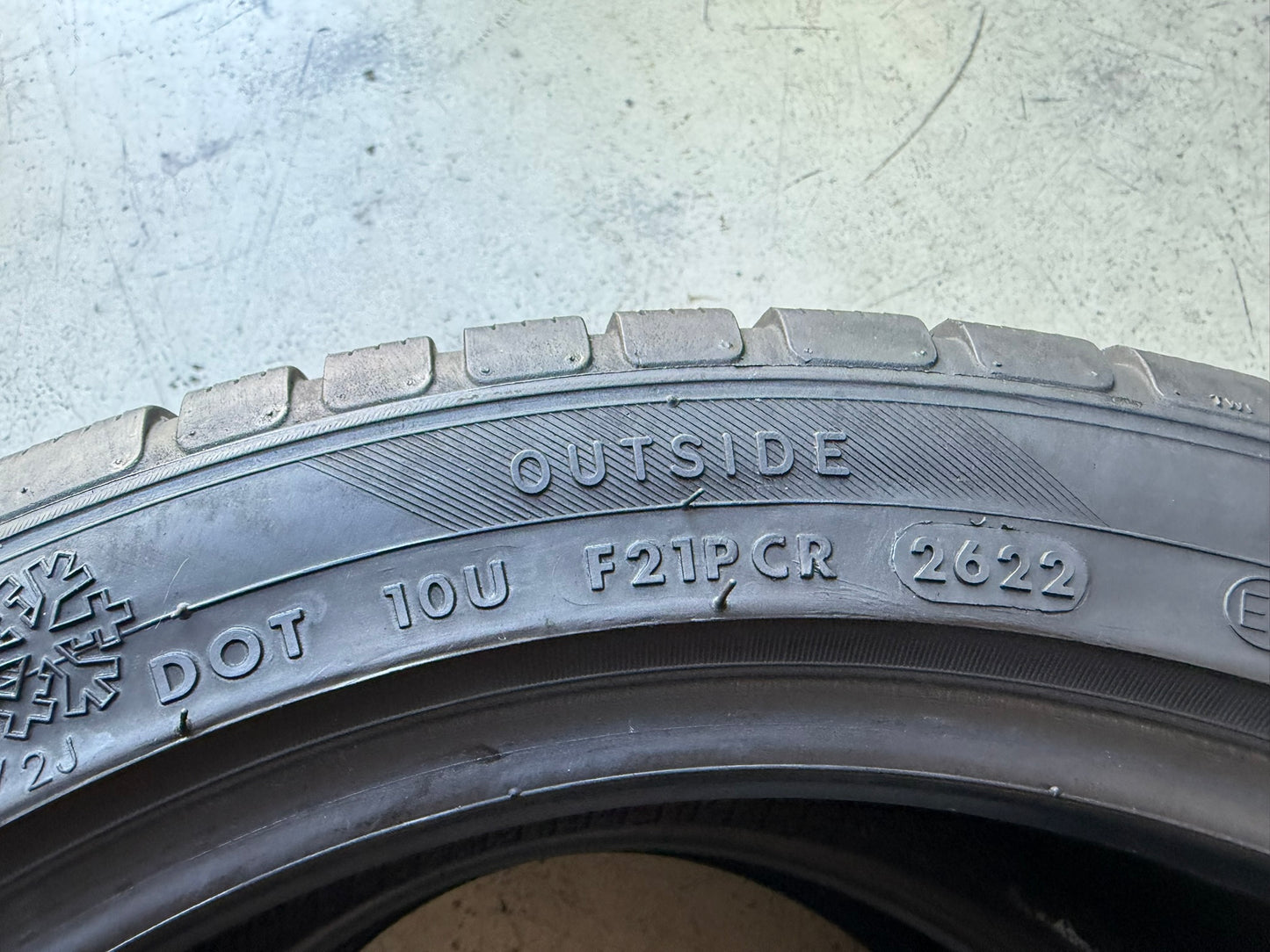 Usato: 2 Gomme 225/45R17 94V XL Infinity Invernali 90% residui
