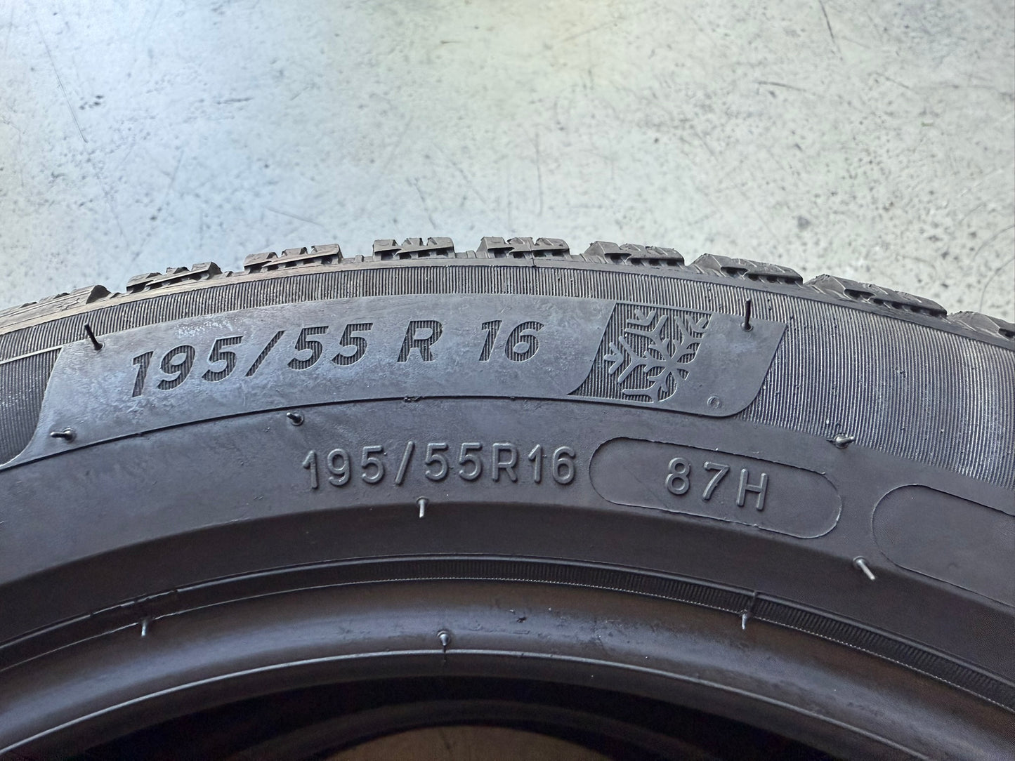 Usato: 2 Gomme 195/55R16 87H Michelin Invernale 95% residui