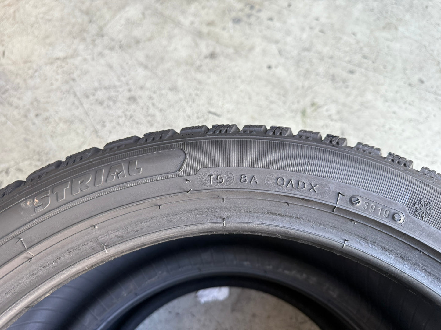 Usato: 1 Gomma 225/45R17 94V XL Strial Invernale 90% residui