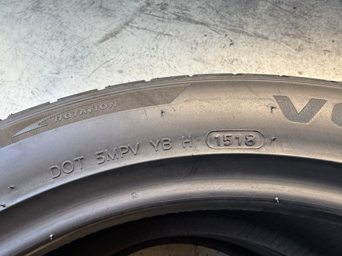 Demo: 2 Pneumatici Hankook Ventus V12 evo2 245/45R20 103Y XL FSL Estivi