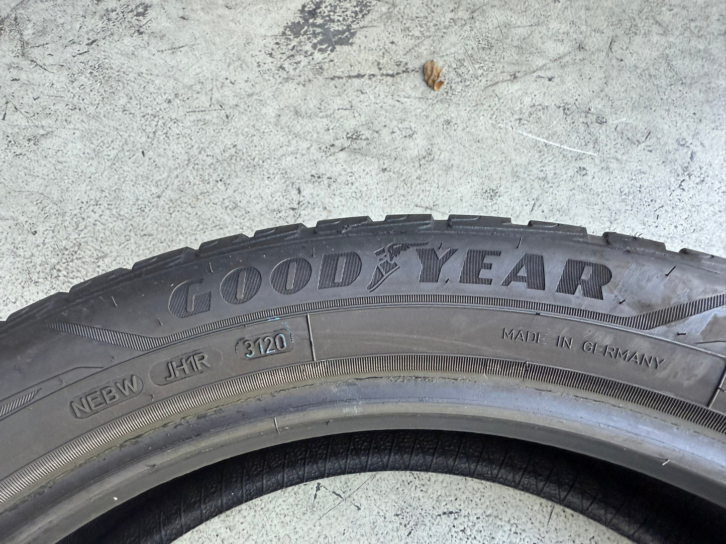 Usato: 4 Gomme 195/55R20 95H XL Goodyear Invernale 85% residui