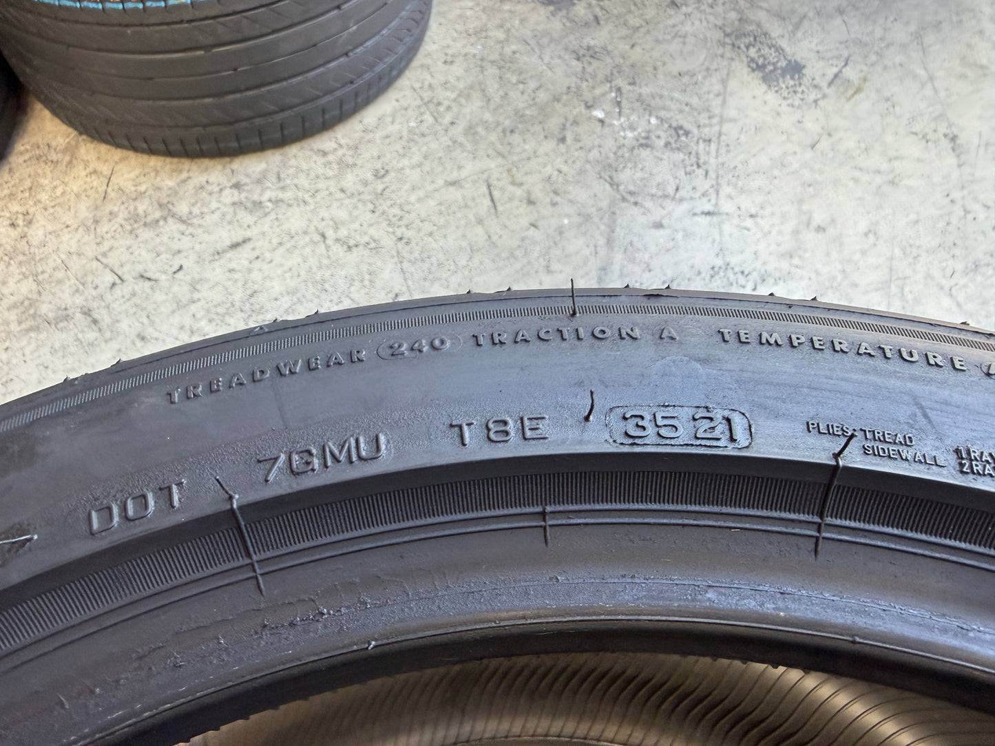 Usato: 2 Pneumatici Bridgestone Potenza S007 295/35R20 105Y XL Estivi 85% residui