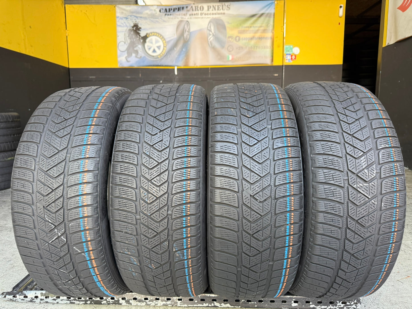 Usato: 4 Gomme 235/50R19 103H XL Pirelli Invernale 80% residui