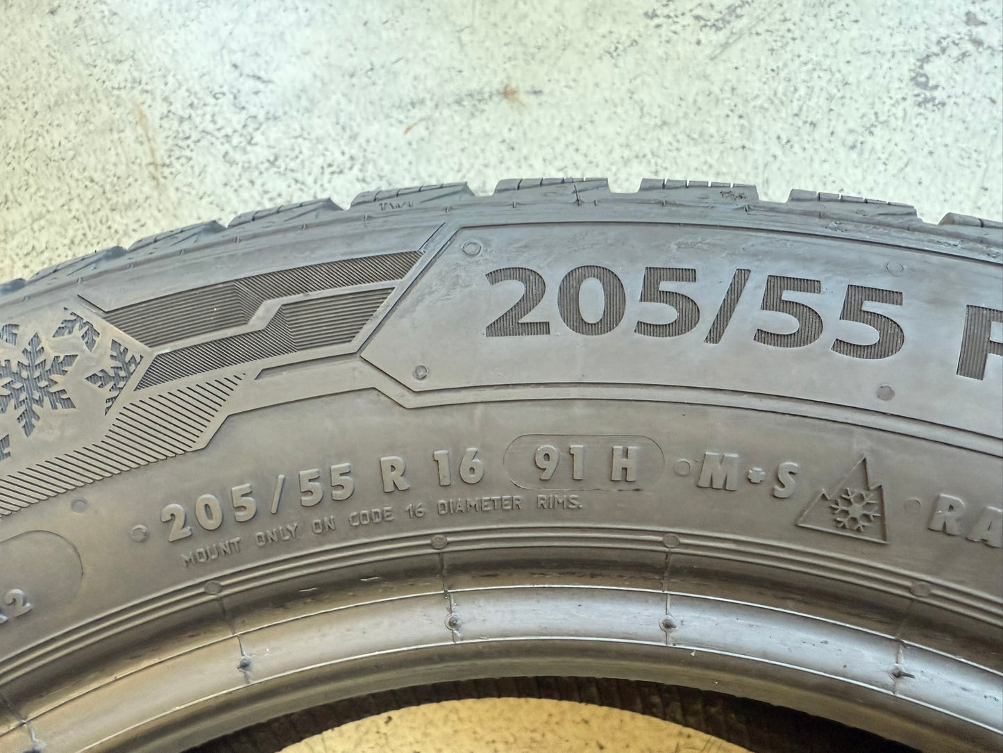 Usato: 4 Gomme 205/55R16 91H Barum Invernale 95% residui