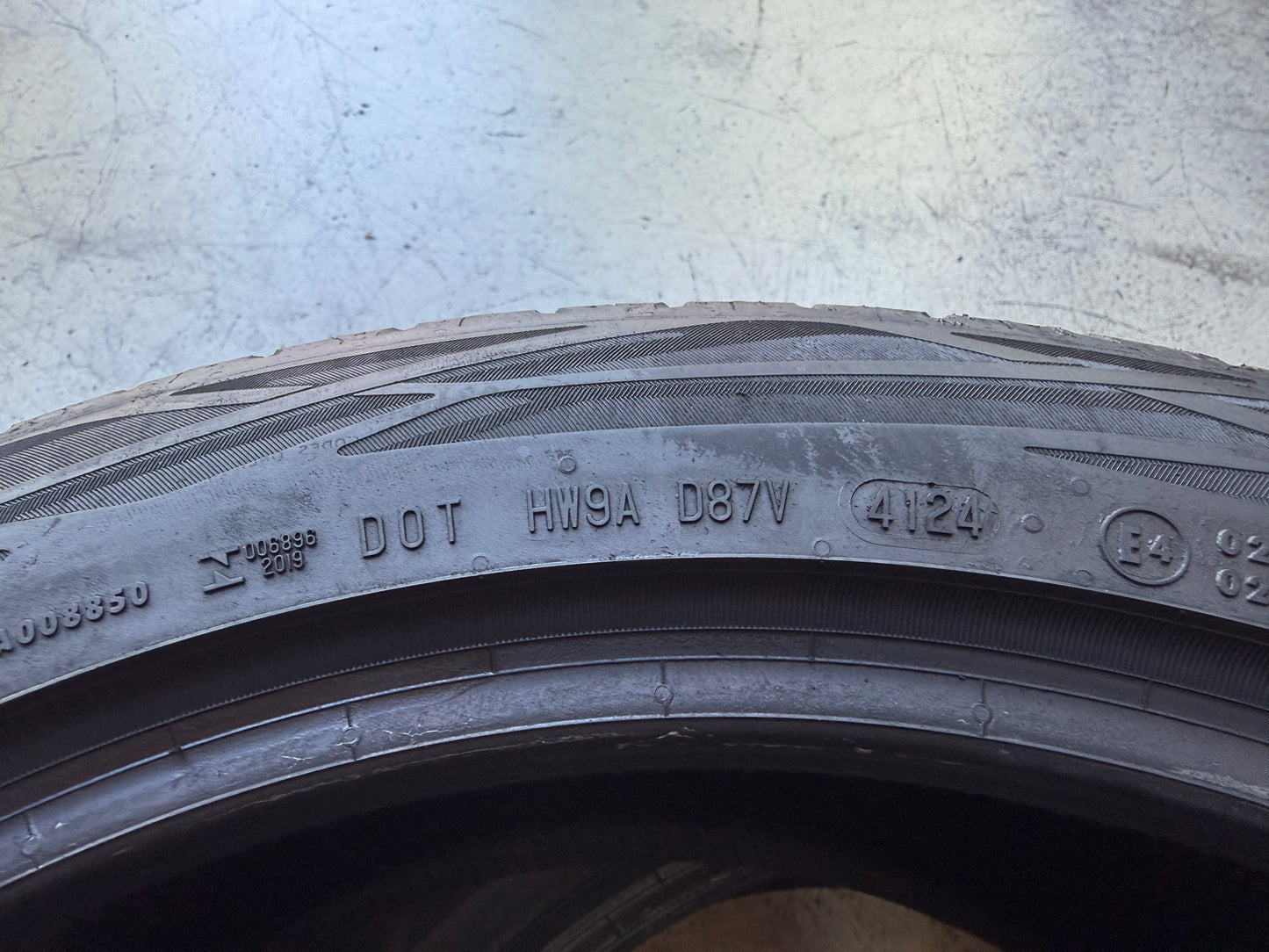 Usato: 2 Pneumatici Continental EcoContact 6 235/45R20 100T XL MO Estivi 90% residui