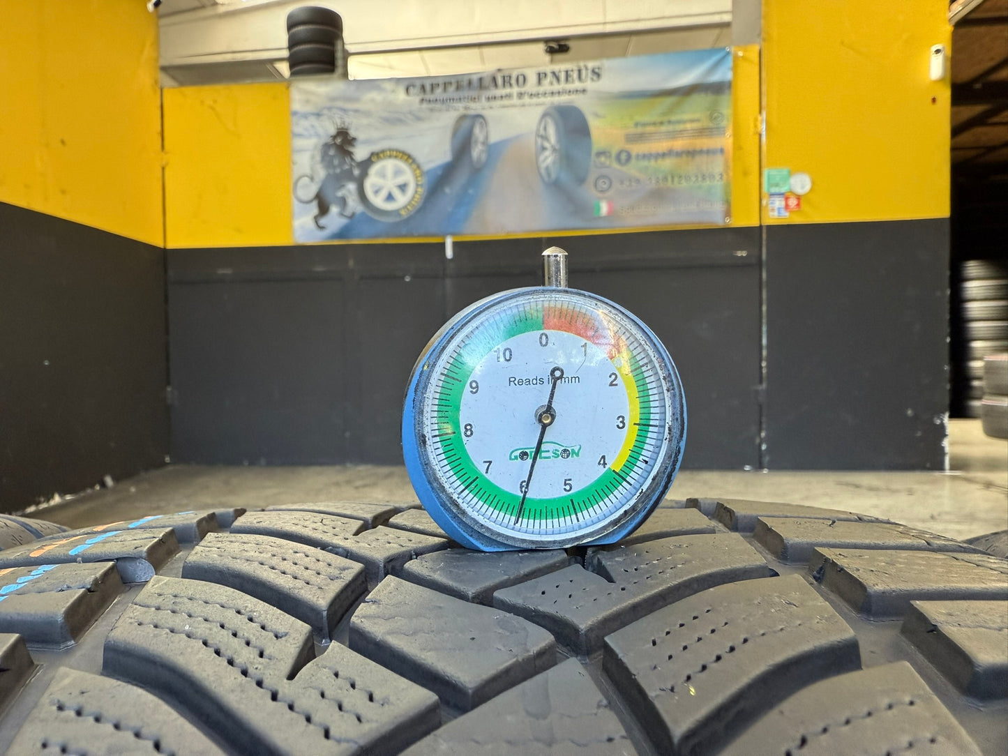 Usato: 4 Gomme 225/40R19 93W XL + 255/35R19 96V XL Goodyear Invernale 85-95% residui