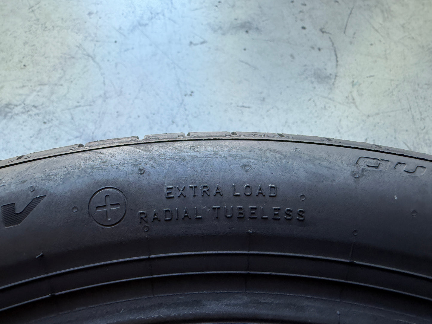 2 Pneumatici Pirelli Scorpion 255/40R20 101V XL Estive 90%