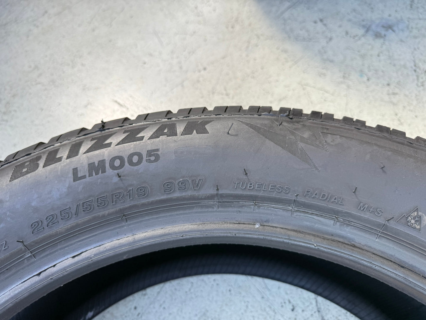 Usato: 4 Gomme 225/55R19 99V Bridgestone Invernale 90% residui