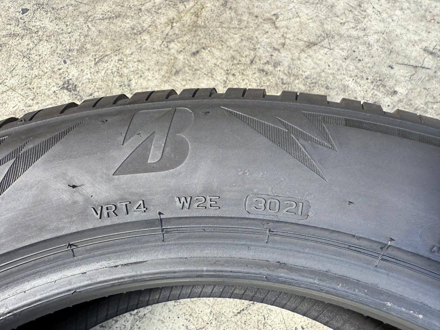 Usato: 4 Gomme 225/55R19 99V Bridgestone Invernale 90% residui