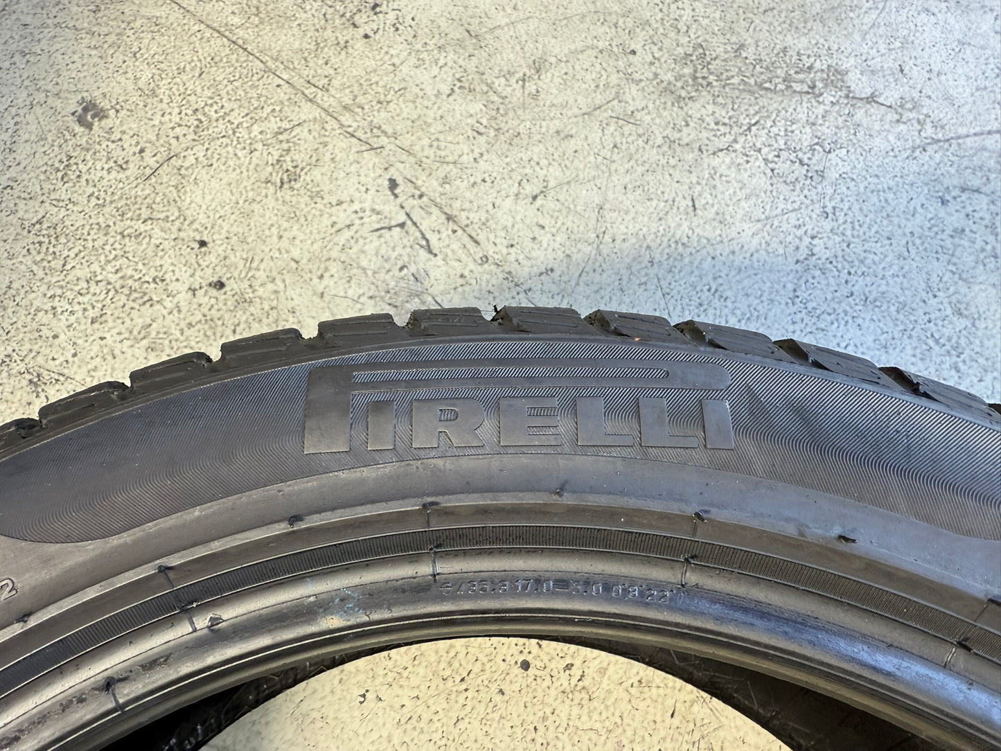 Usato: 4 Gomme 225/45R17 94V XL Pirelli Invernale 80% residui