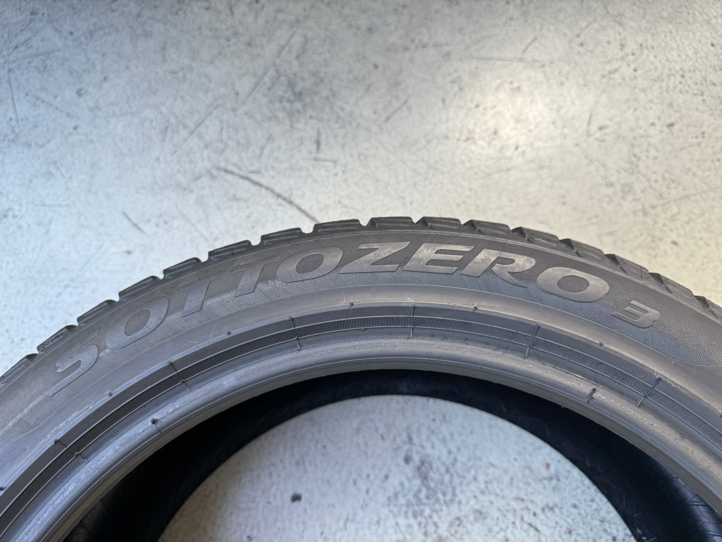 Usato: 4 Gomme 225/45R17 94V XL Pirelli Invernale 80% residui