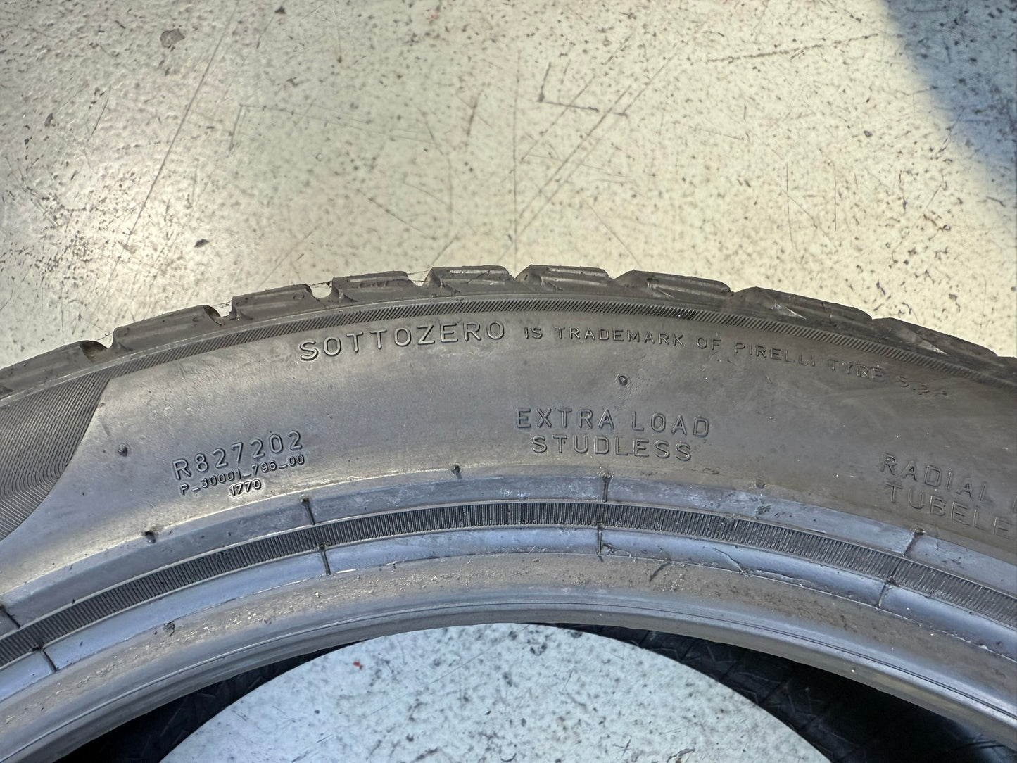 Usato: 4 Gomme 225/45R17 94V XL Pirelli Invernale 80% residui