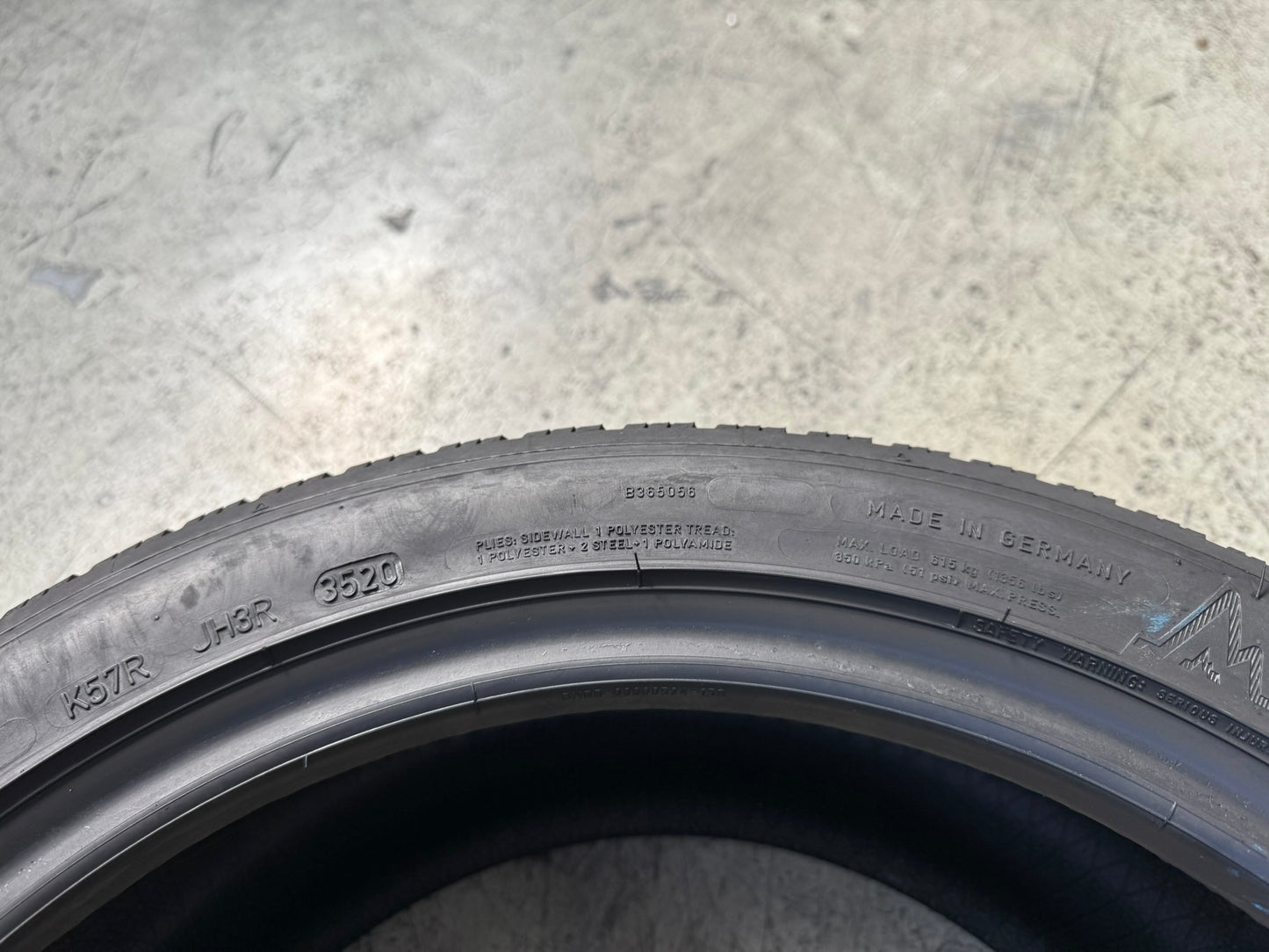 Usato: 1 Gomma 225/45R17 91H Dunlop Invernale 80% residui