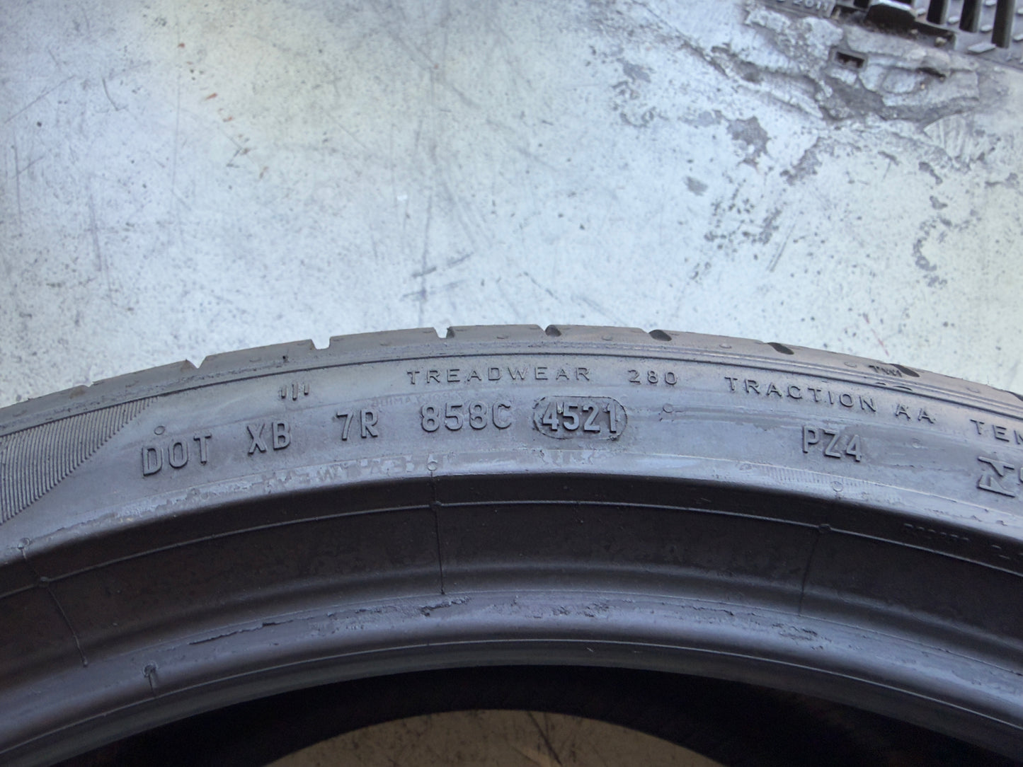 Usato: 4 Pneumatici Pirelli P Zero 315/30R22 107Y + 275/35R22 104Y XL Estivi 90%-85% residui