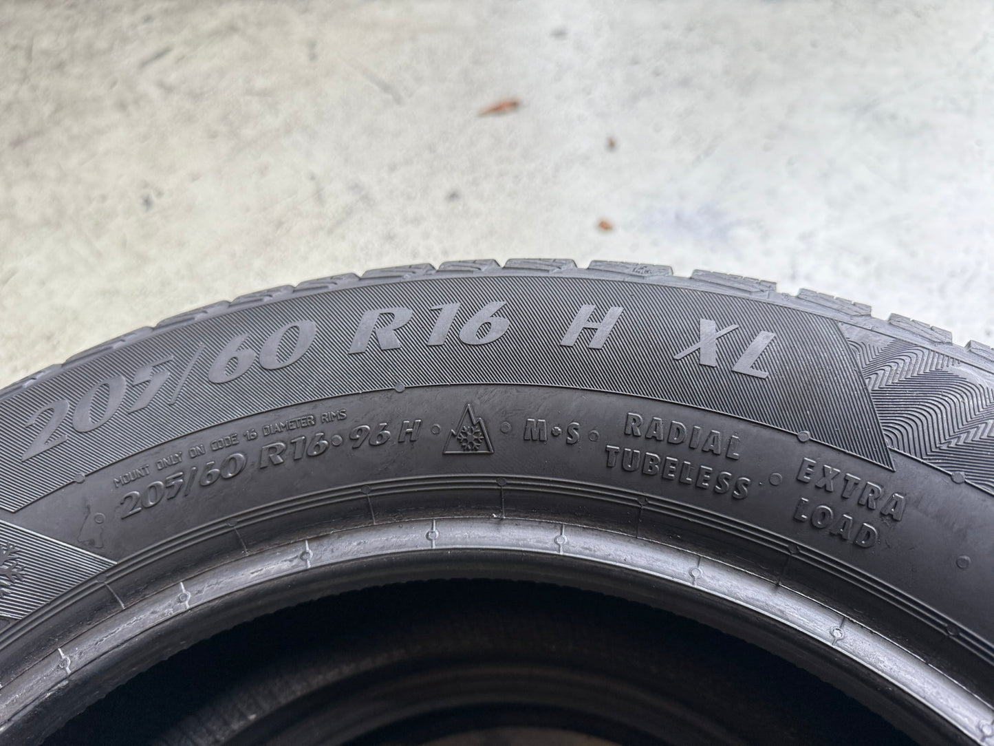 Usato: 2 Gomme 205/60R16 96H XL Matador Invernali 95% residui
