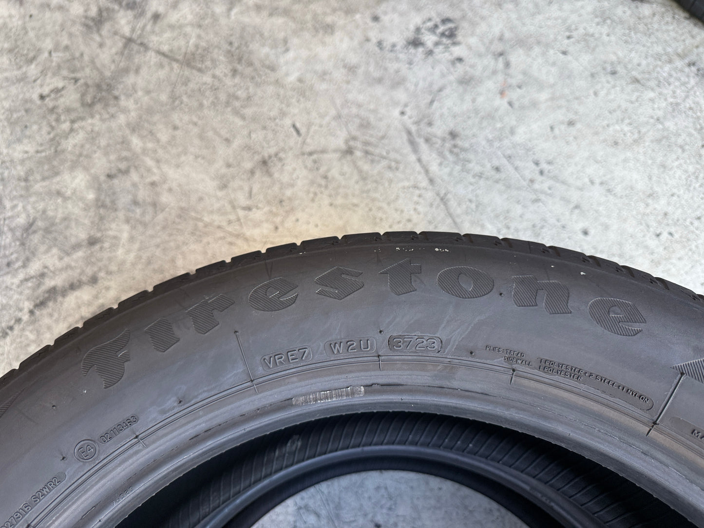Usato: 2 Pneumatici Firestone Roadhawk 235/55R19 105W XL Estivi 85% residui