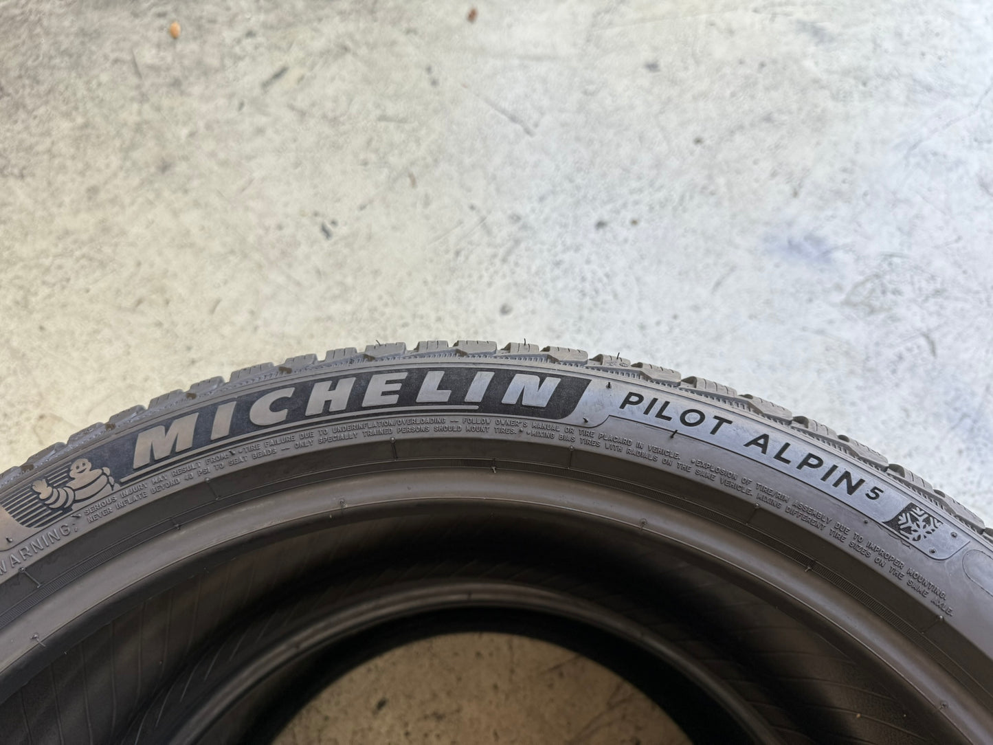 Usato: 2 Gomme 255/40R20 101W XL Michelin Invernali 90% residui
