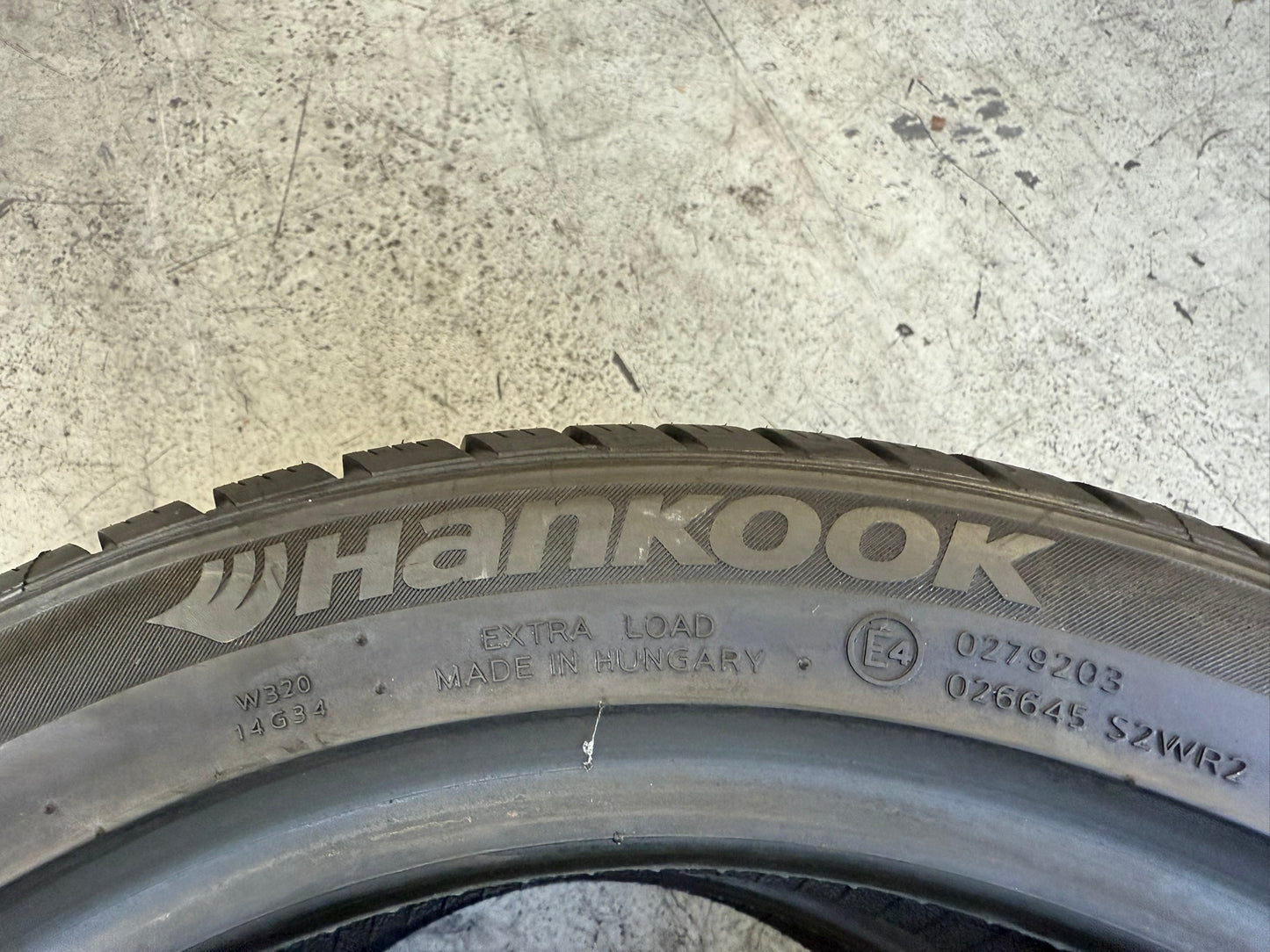 Usato: 2 Gomme 195/50R16 88H XL Hankook Invernali 98% residui