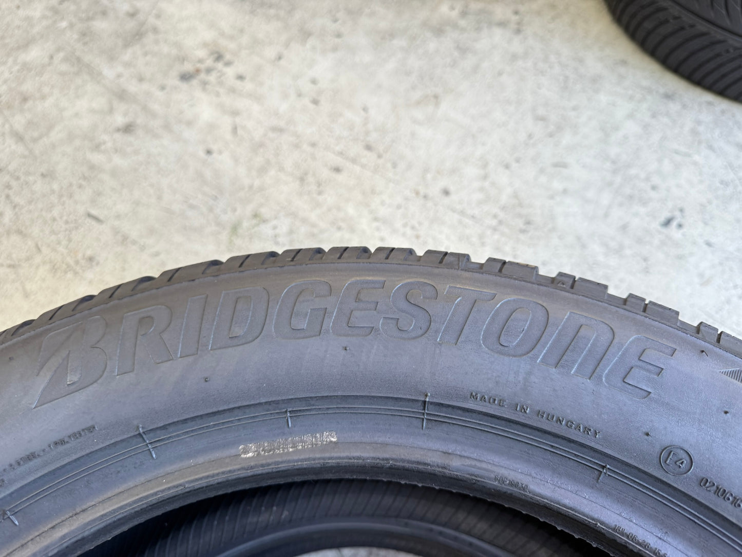 Usato: 2 Gomme 225/55R18 102V XL Bridgestone Invernali 95% residui