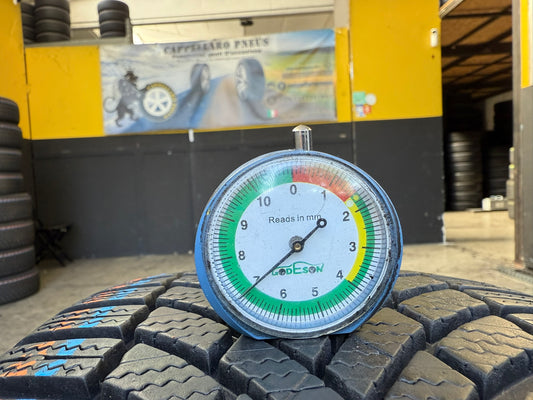 Usato: 2 Gomme 225/55R18 102V XL Bridgestone Invernali 95% residui