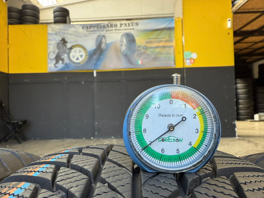 Usato: 4 Gomme 205/65R16 95H Bridgestone Invernali 95%-85% residui