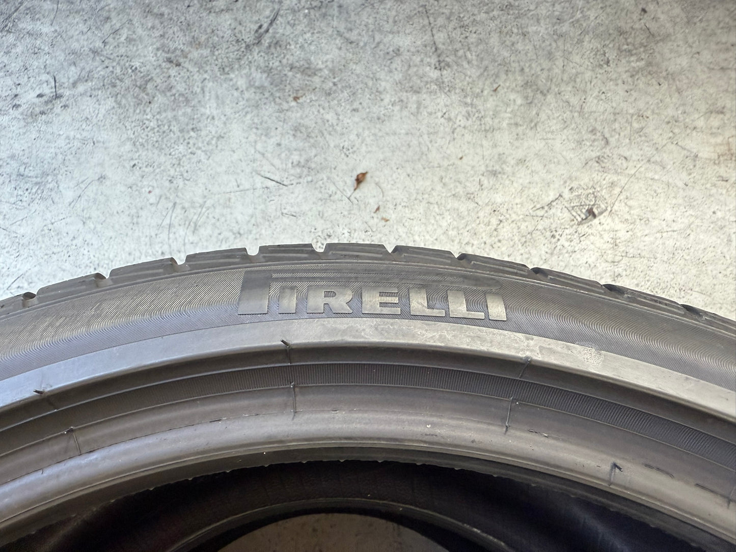 Usato: 2 Gomme 315/30R21 105V XL Pirelli Invernali 80% residui