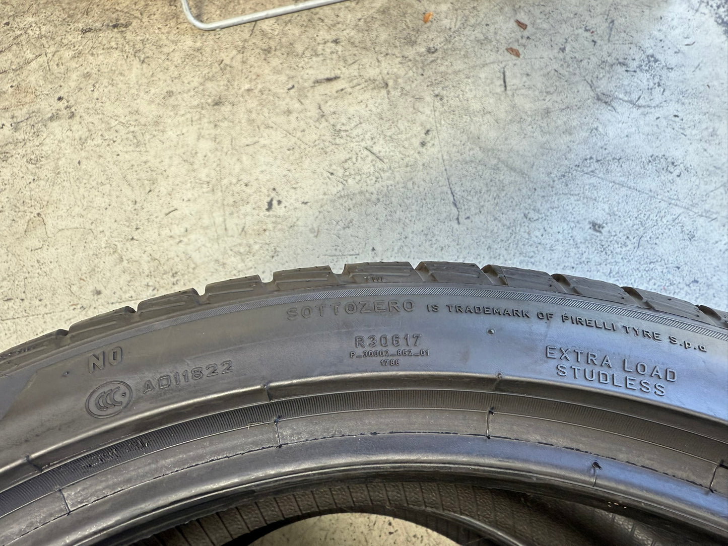 Usato: 2 Gomme 315/30R21 105V XL Pirelli Invernali 80% residui