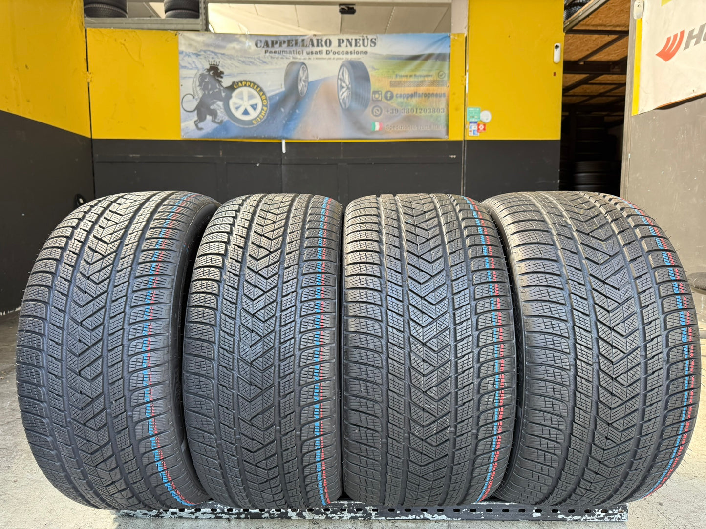 Usato: 4 Gomme 285/35R22 106V + 315/30R22 107V XL Pirelli Invernali 95% residui
