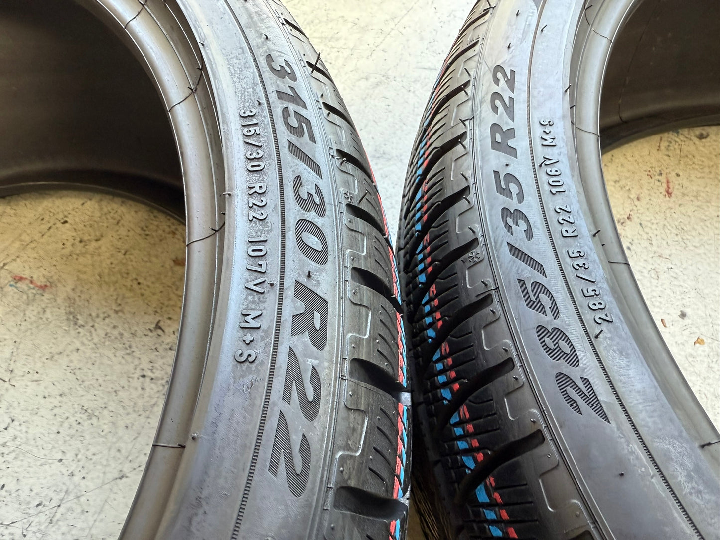 Usato: 4 Gomme 285/35R22 106V + 315/30R22 107V XL Pirelli Invernali 95% residui