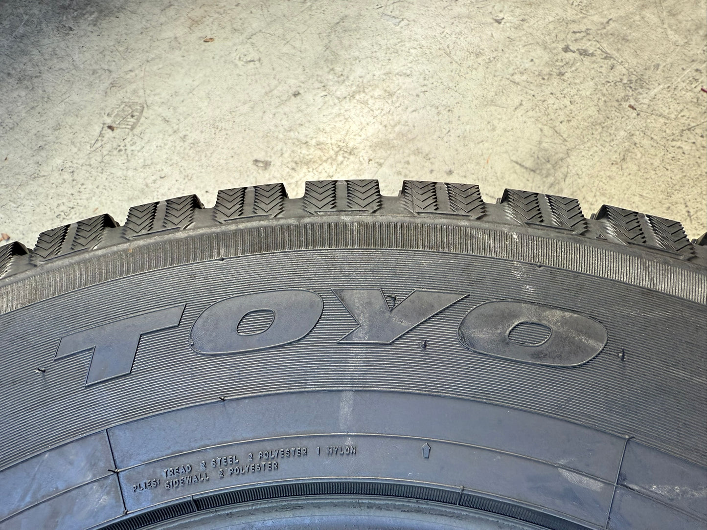 Usato: 2 Gomme 255/70R18 113Q Toyo Invernali 95% residui