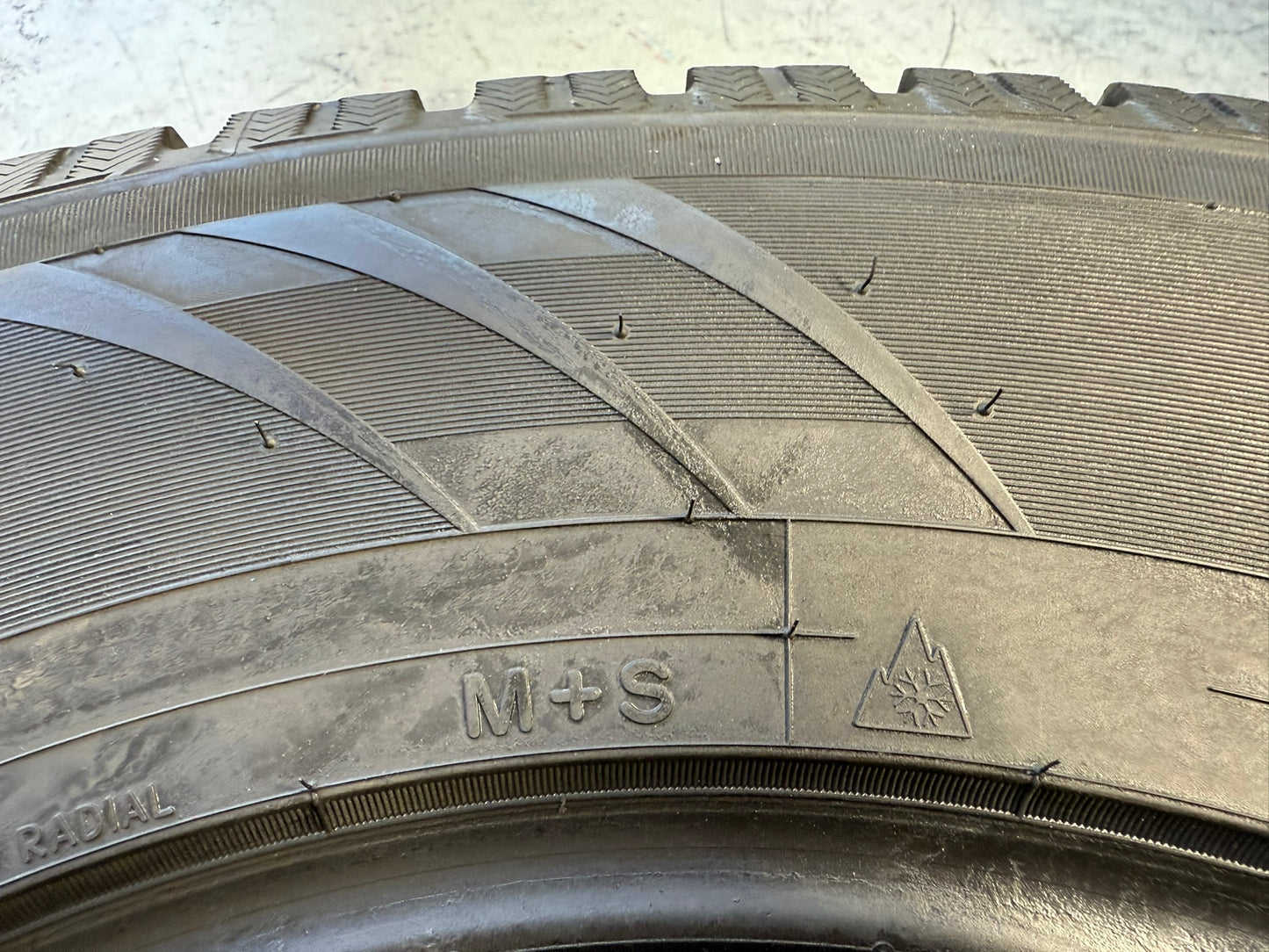 Usato: 2 Gomme 255/70R18 113Q Toyo Invernali 95% residui