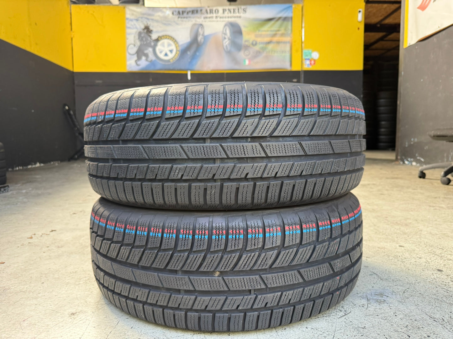 Usato: 2 Gomme 215/55R17 98W XL Toyo Invernali 90% residui