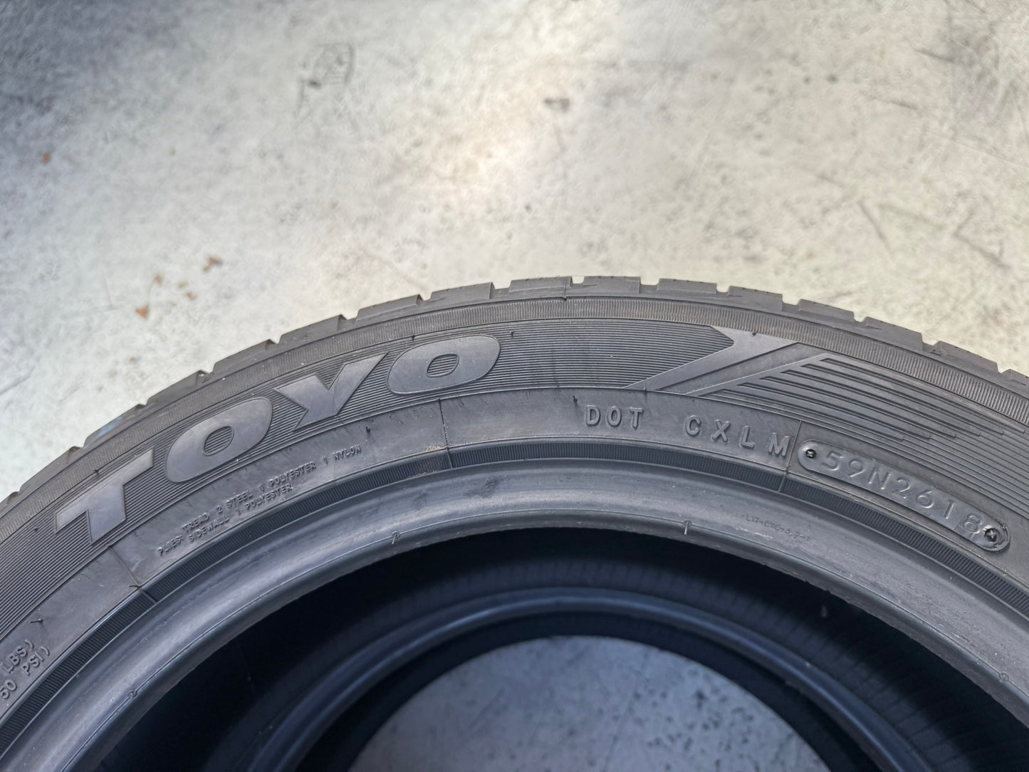 Usato: 2 Gomme 215/55R17 98W XL Toyo Invernali 90% residui