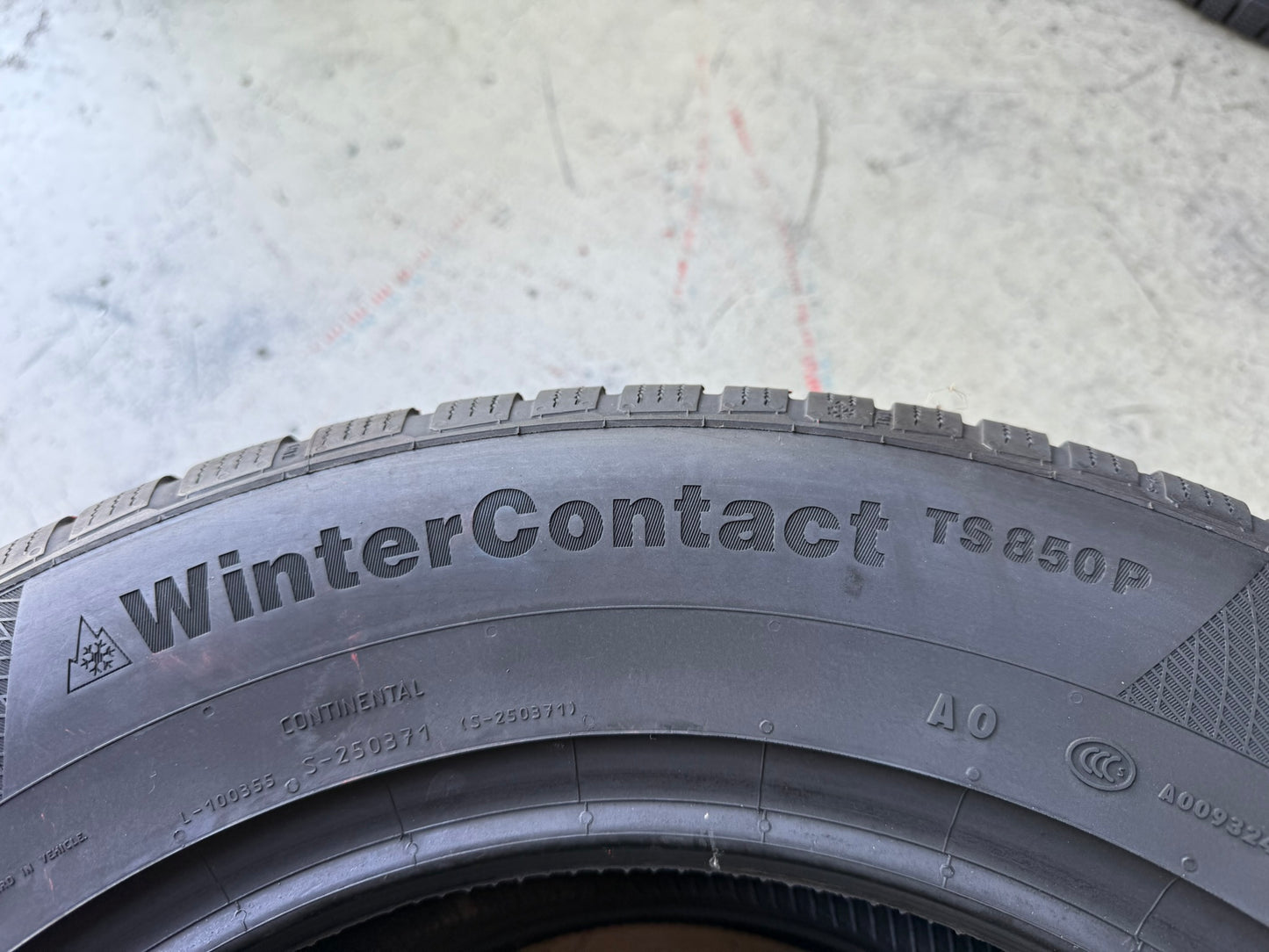 Usato: 2 Gomme 215/65R17 99H Continental Invernali 80% residui