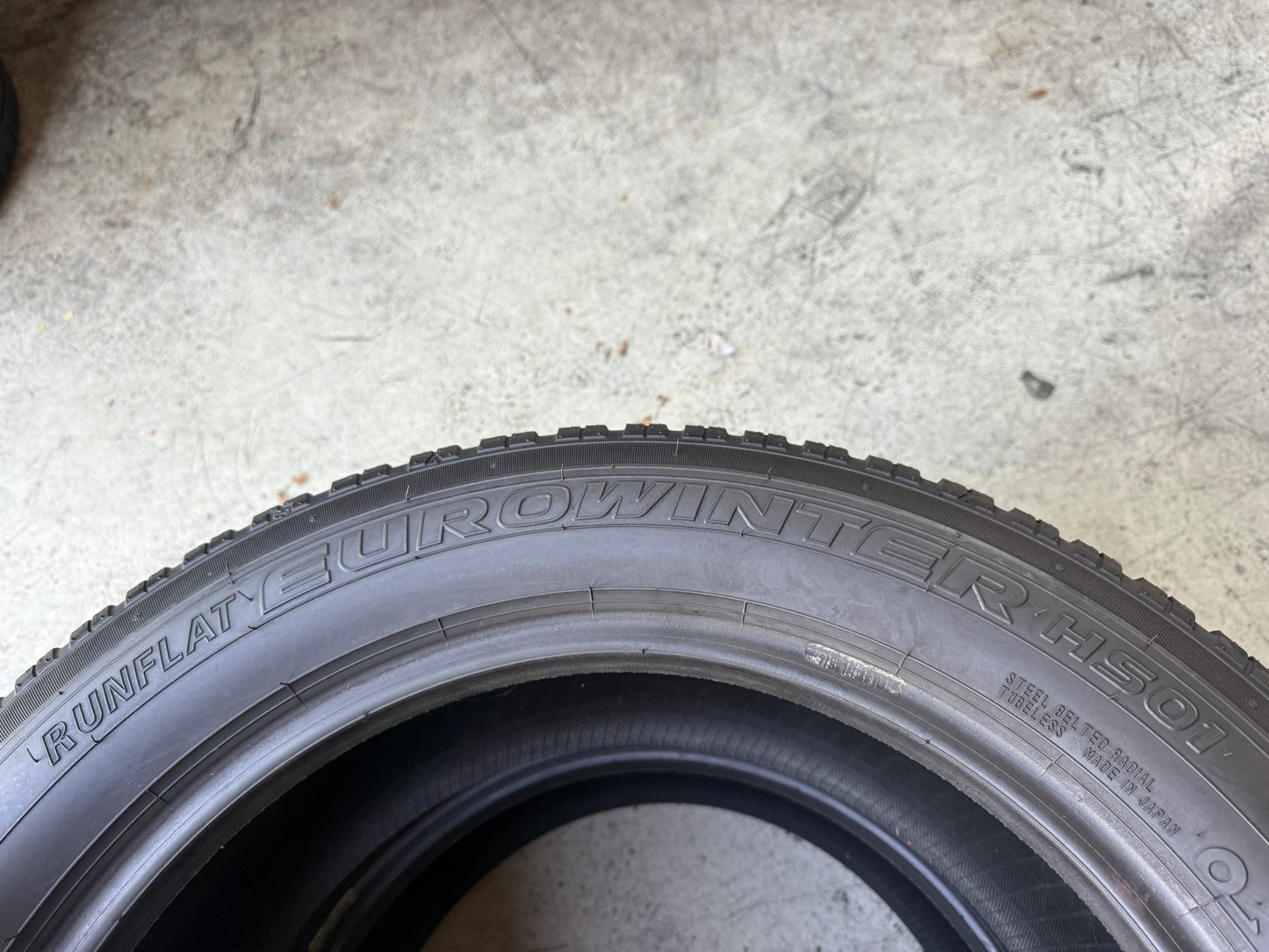 Usato: 2 Gomme 225/55R17 97H Falken Runflat Invernali 90% residui