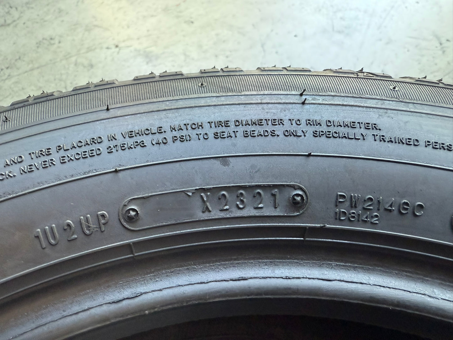 Usato: 2 Gomme 225/55R17 97H Falken Runflat Invernali 90% residui