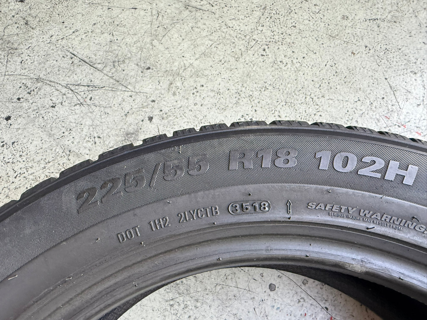 Usato: 4 Gomme 225/55R18 102H XL Kumho Invernali 80% residui