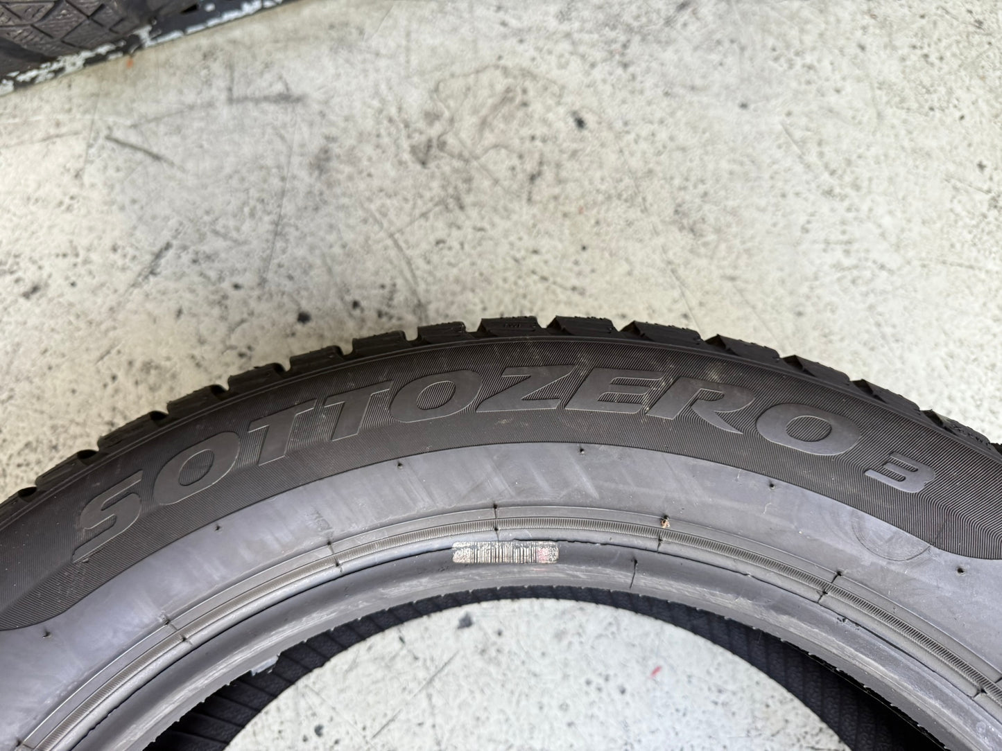 Usato: 4 Gomme 215/55R17 94H Pirelli Invernali 80% residui