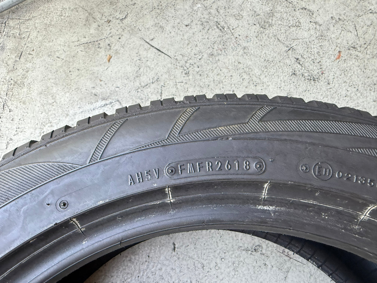 Usato: 4 Gomme 235/50R18 101V XL Falken Invernali 80% residui
