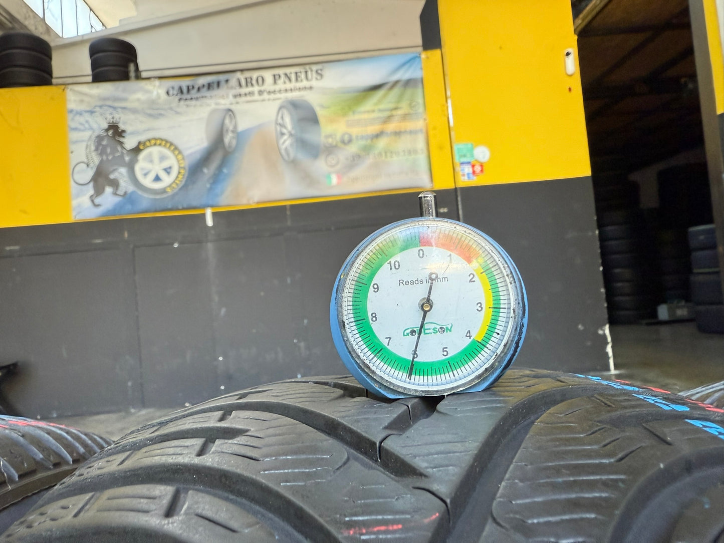 Usato: 4 Gomme 215/55R17 98V XL BFGoodrich Invernali 85-95% residui