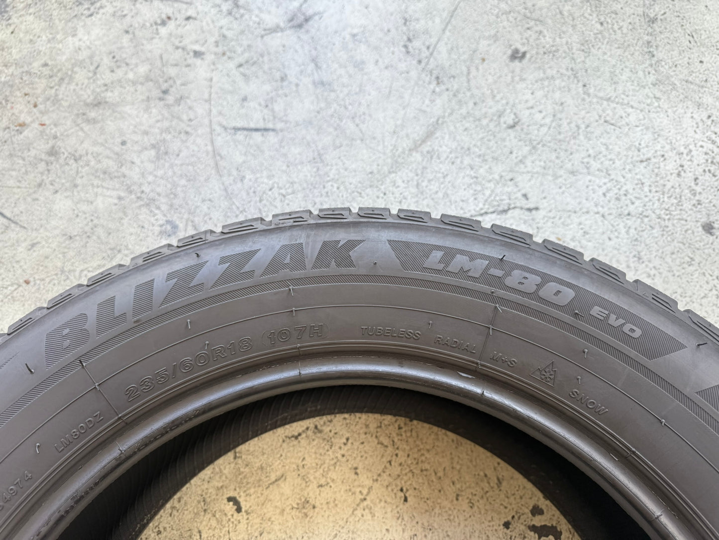 Usato: 4 Gomme 235/60R18 107H XL Bridgestone Invernali 85% residui
