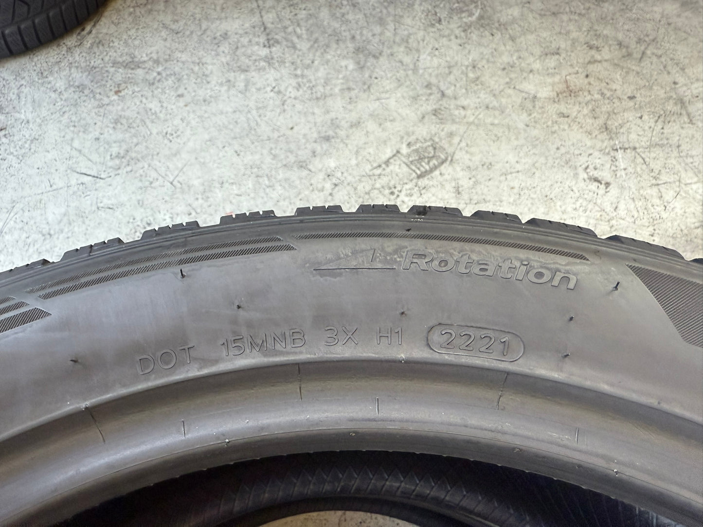 Usato: 2 Gomme 255/45R20 105V XL Hankook Invernali 85% residui