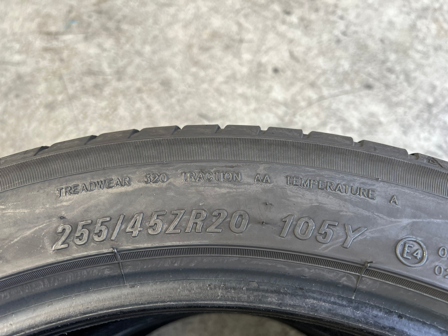 Usato: 2 Gomme 255/45R20 105Y XL Maxxis Estive 85% residui